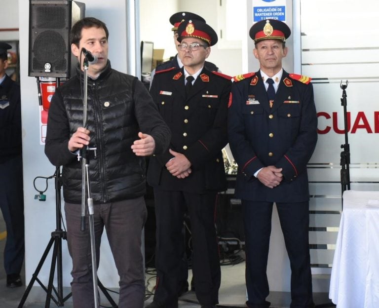 El viceintendente destacó la labor de los Bomberos.