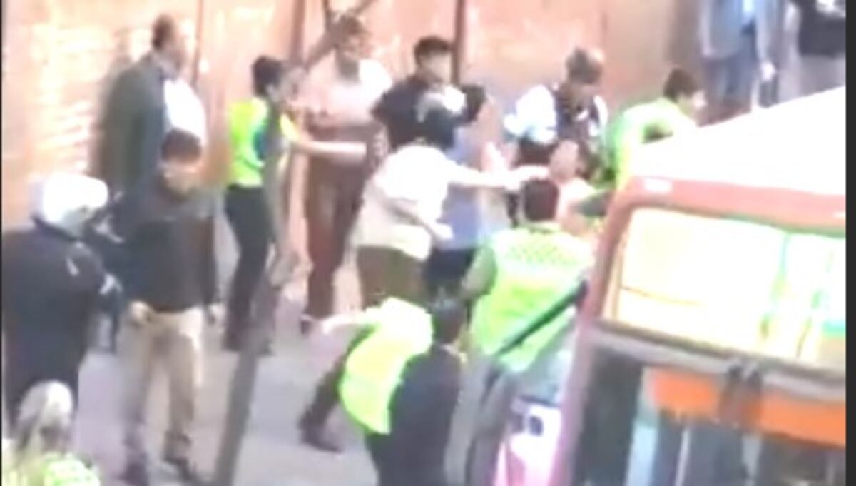 Imputan a los peatones que se agarraron a las piñas con inspectores