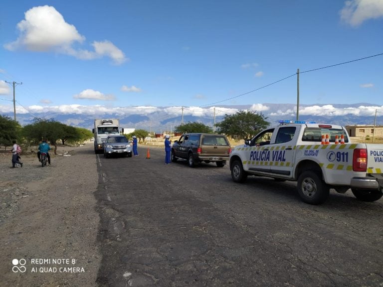 Controles en los ingresos a Amaicha del Valle y Colalao del Valle.