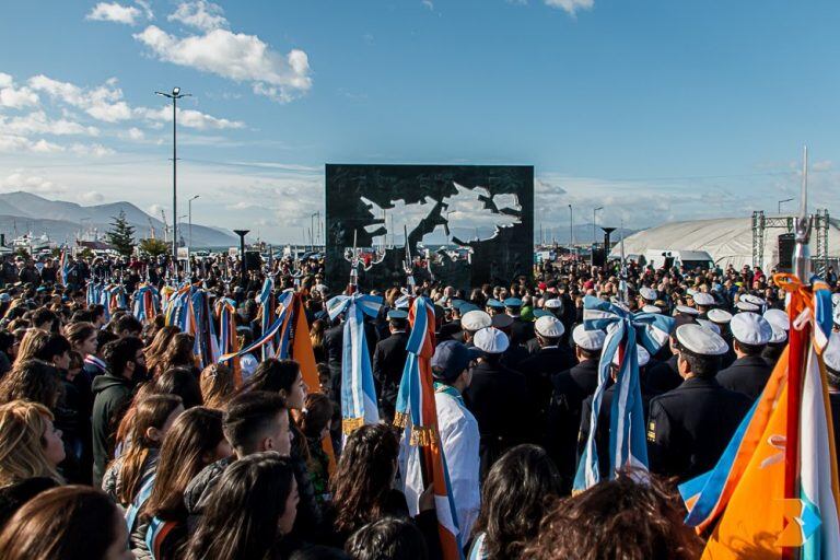 Acto de 2 de abril en Ushuaia