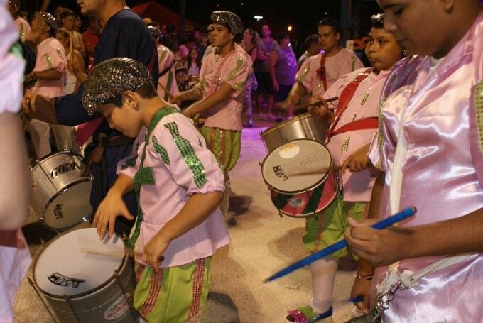 A mil, los comparseros de Posadas viajaron este fin de semana a San Ignacio. (MisionesOnline)