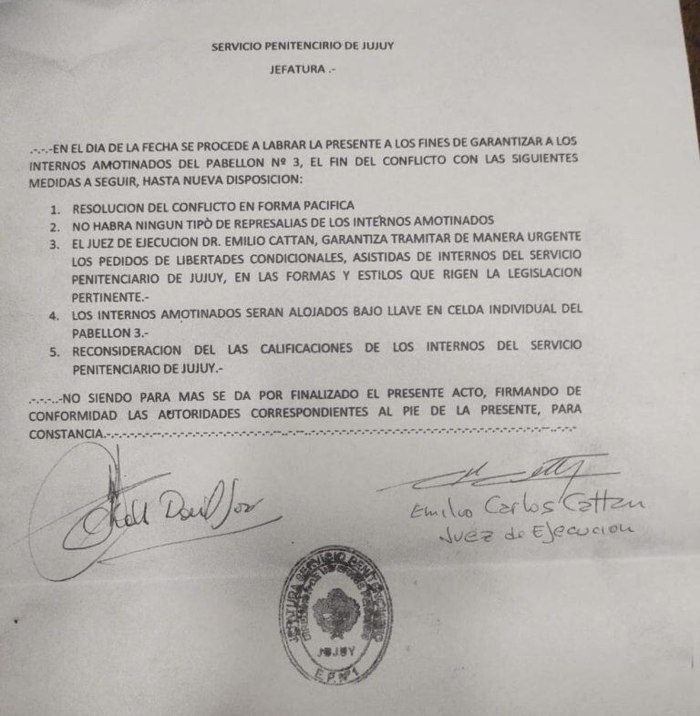 El acta que finalmente permitió sofocar el motín en la Unidad Penal N° 1, con la firma del juez Cattan.