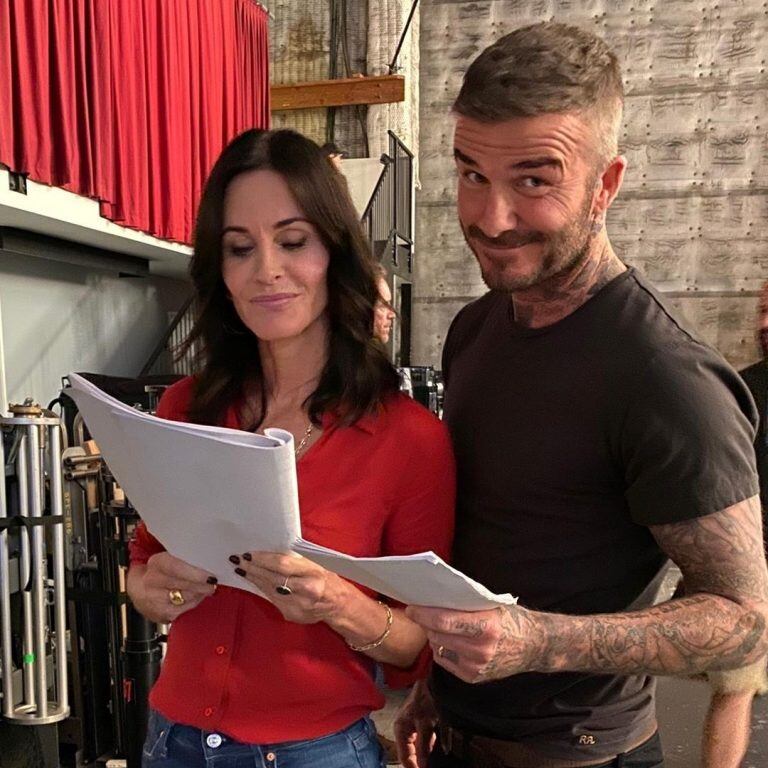 Beckham también publicó una imagen junto a Cox en su cuenta de la red social, ensayando para la escena. (Instagram)