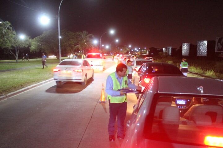 Se labraron 26 actas de infracción y que únicamente 9 de esos vehículos fueron removidos al corralón, incluyendo cinco motos, tres remises y una camioneta.