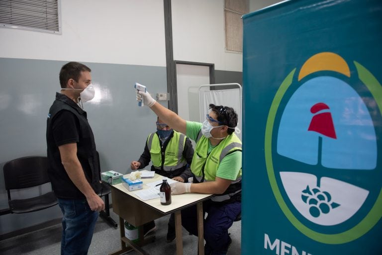 Controles sanitarios. Foto: Gobierno de Mendoza.