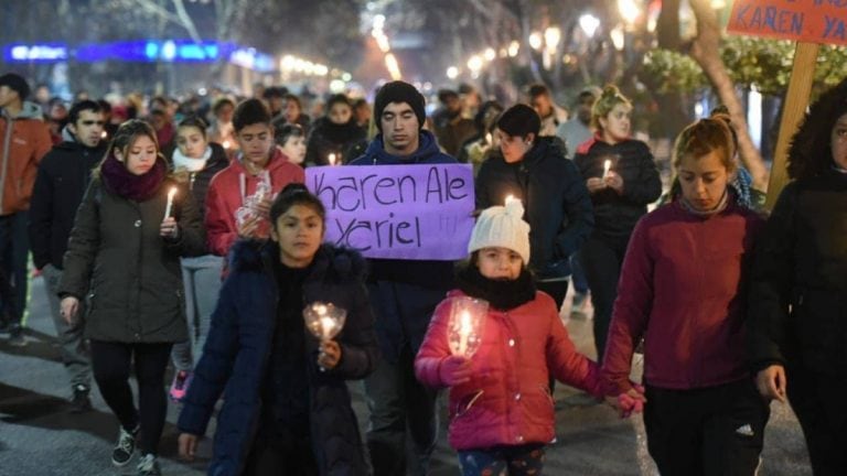 Andrea, vecina de las víctimas, avisó que seguirán marchando "todas las veces que sea necesario".