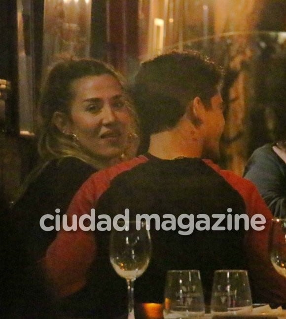 Jimena Barón y Rodrigo Romero, su novio, disfrutaron de una noche romántica en Palermo Hollywood.