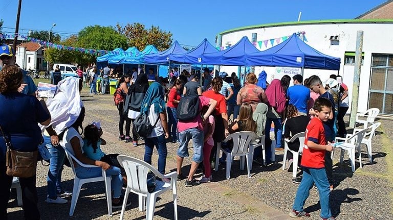 Los vecinos del Plan 5000 aprovecharon una jornada soleada (Municipalidad de Santa Rosa)