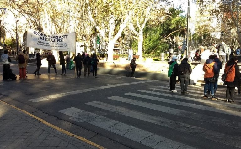 Movilización de ATE por el pase a planta permanemte. (ATE)