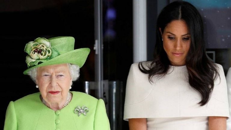 La reina Isabel y Meghan Markle.