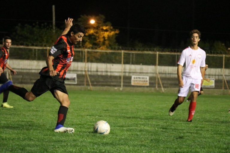 Copa Aiello  Huracán vs Cascallares (foto vía Tres Arroyos)