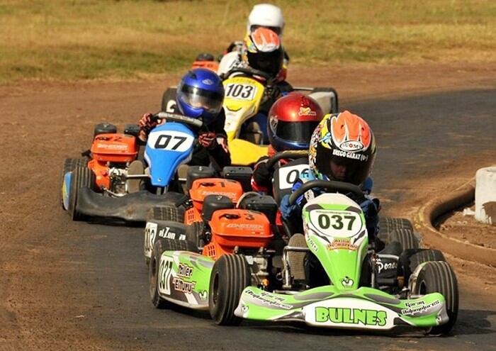 El karting sobre tierra, gran escuela del automovilismo. En Arias, se disputó la séptima del zonal del Sudeste cordobés.