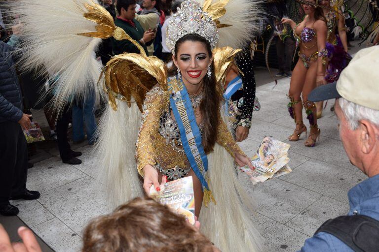 Los Carnavales Oficiales en Mar del Plata invitando a los turistas.