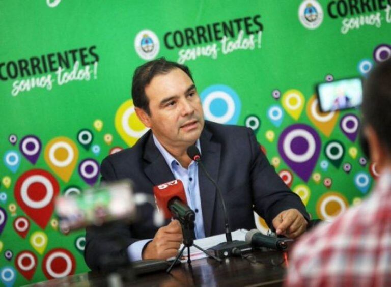 El gobernador Valdés convocó a una conferencia de prensa a las 19 horas del domingo.