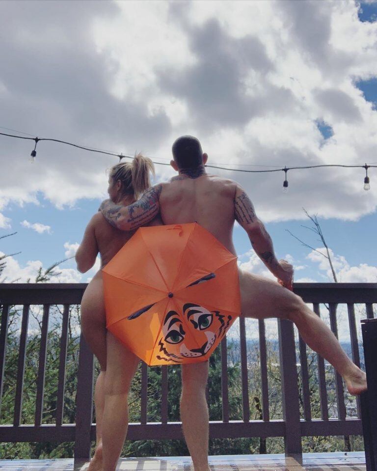 Paige VanZant y Austin Vanderford, la pareja que entrena desnuda (Foto: Instagram)