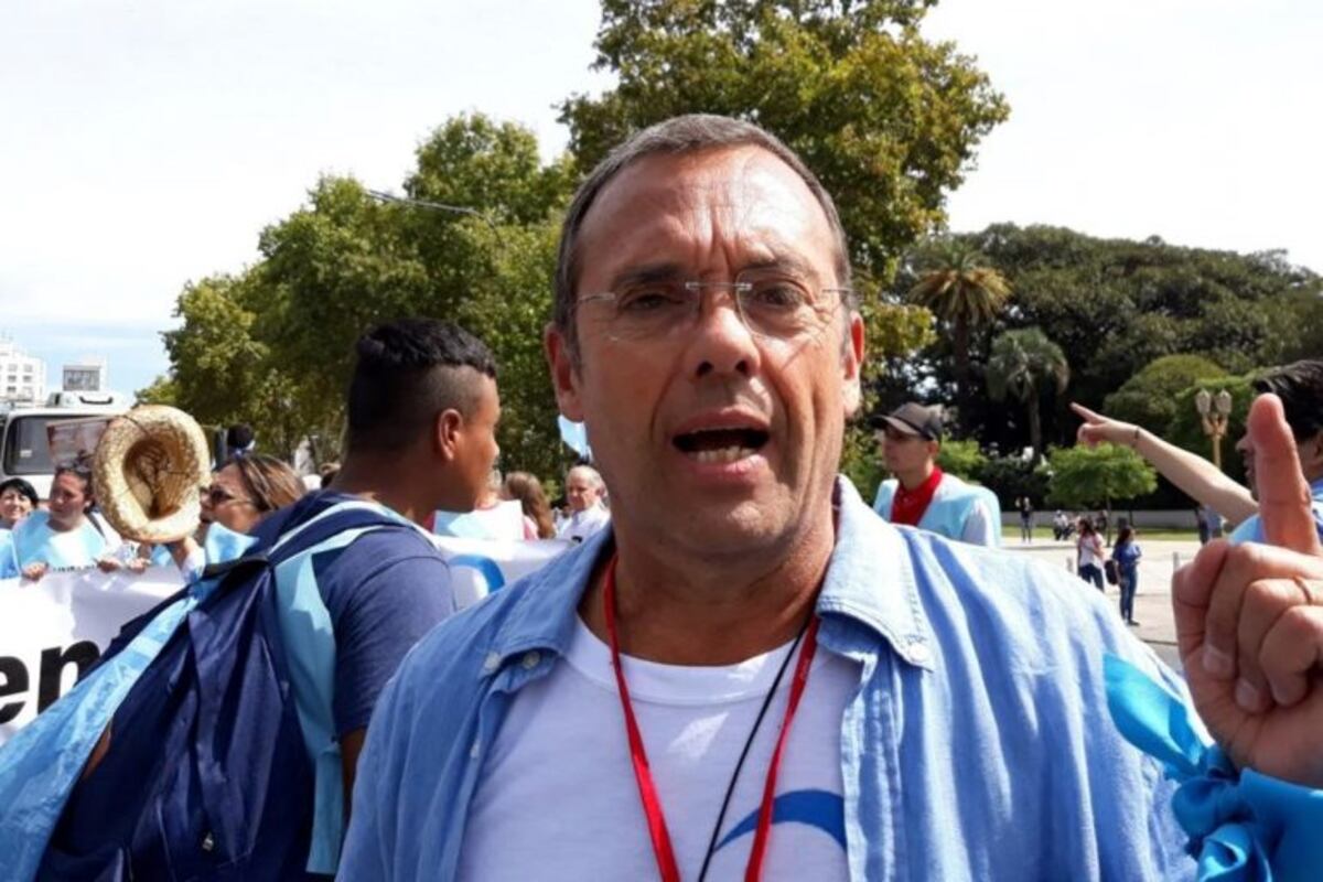 El cruce entre una periodista y un organizador de la marcha provida