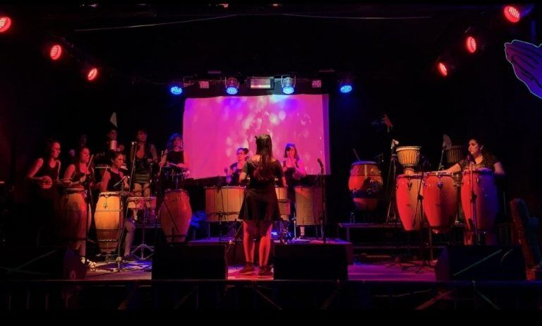 Percusión en Rada Tilly.