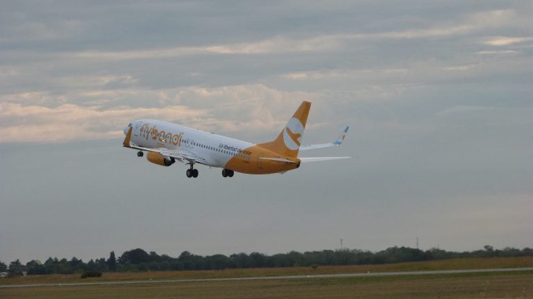 Flybondi abre nuevas rutas .