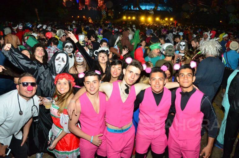 Fiesta de Disfraces en Paraná.