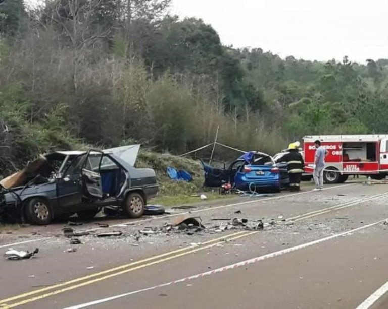 Dos vehículos chocaron de frente en la ruta provincial N° 103 a la altura de San Martín.