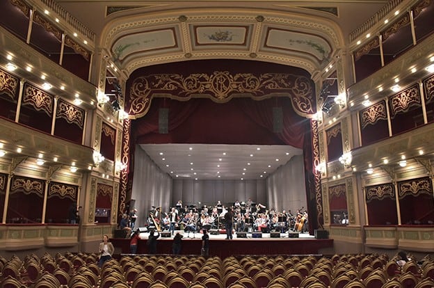 Así quedó el renovado Teatro del Libertador San Martín, sede central del Congreso de la Lengua en Córdoba. (Prensa Gobierno)