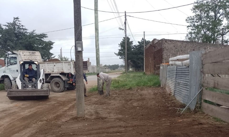 Tras el reclamo de un vecino personal de Barrios Limpios de Tres Arroyos actuó sobre un basural