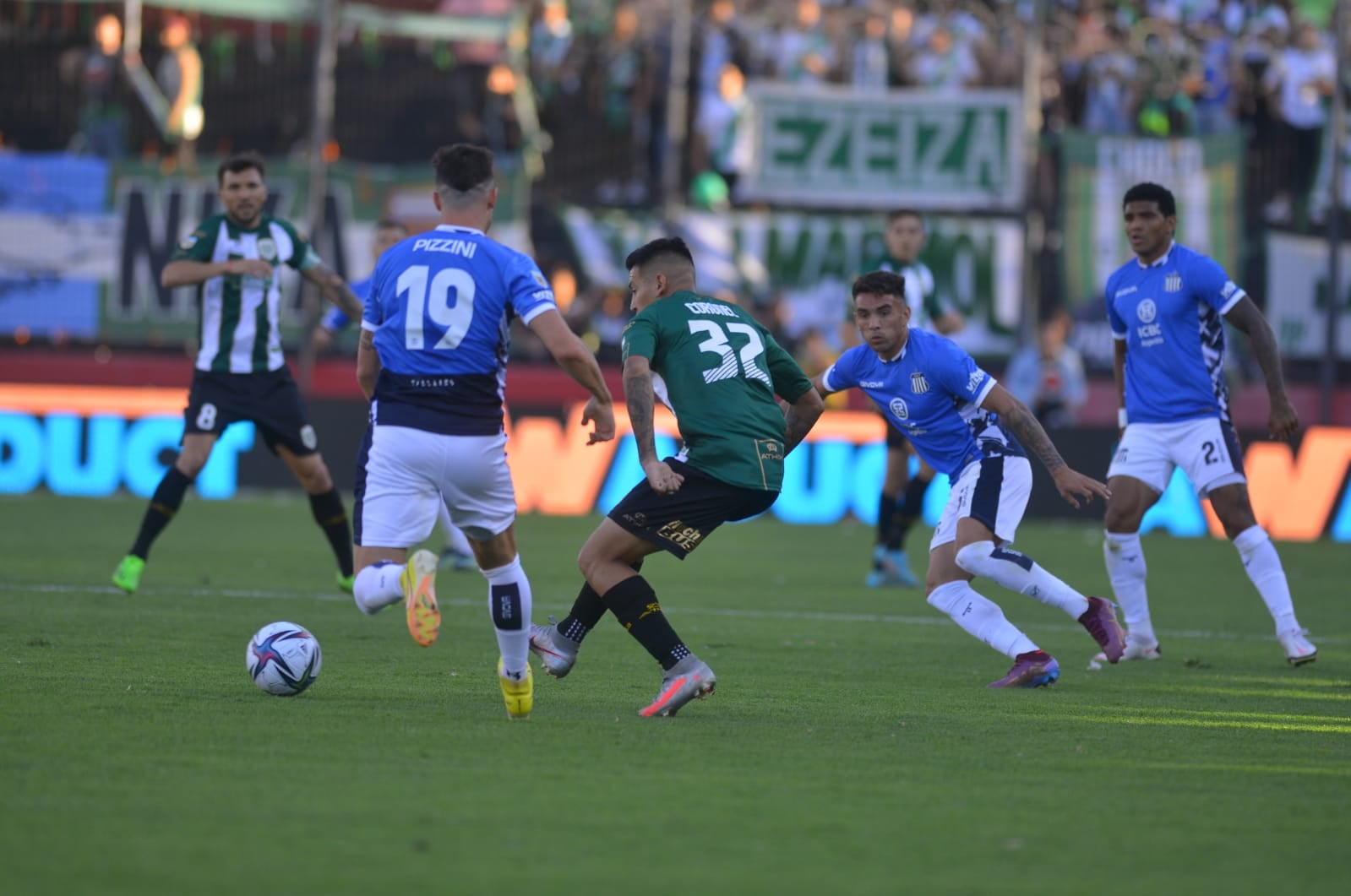 Talleres en su partido ante Banfield en las semifinales de Copa Argentina. (José Gabriel Hernández  / La Voz / Enviado especial a Rosario).