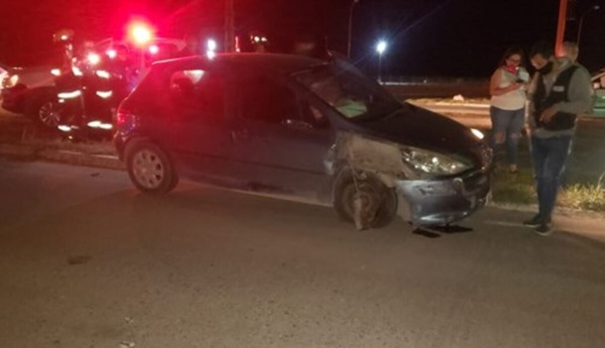 Chocaron dos autos en la zona de El Triángulo