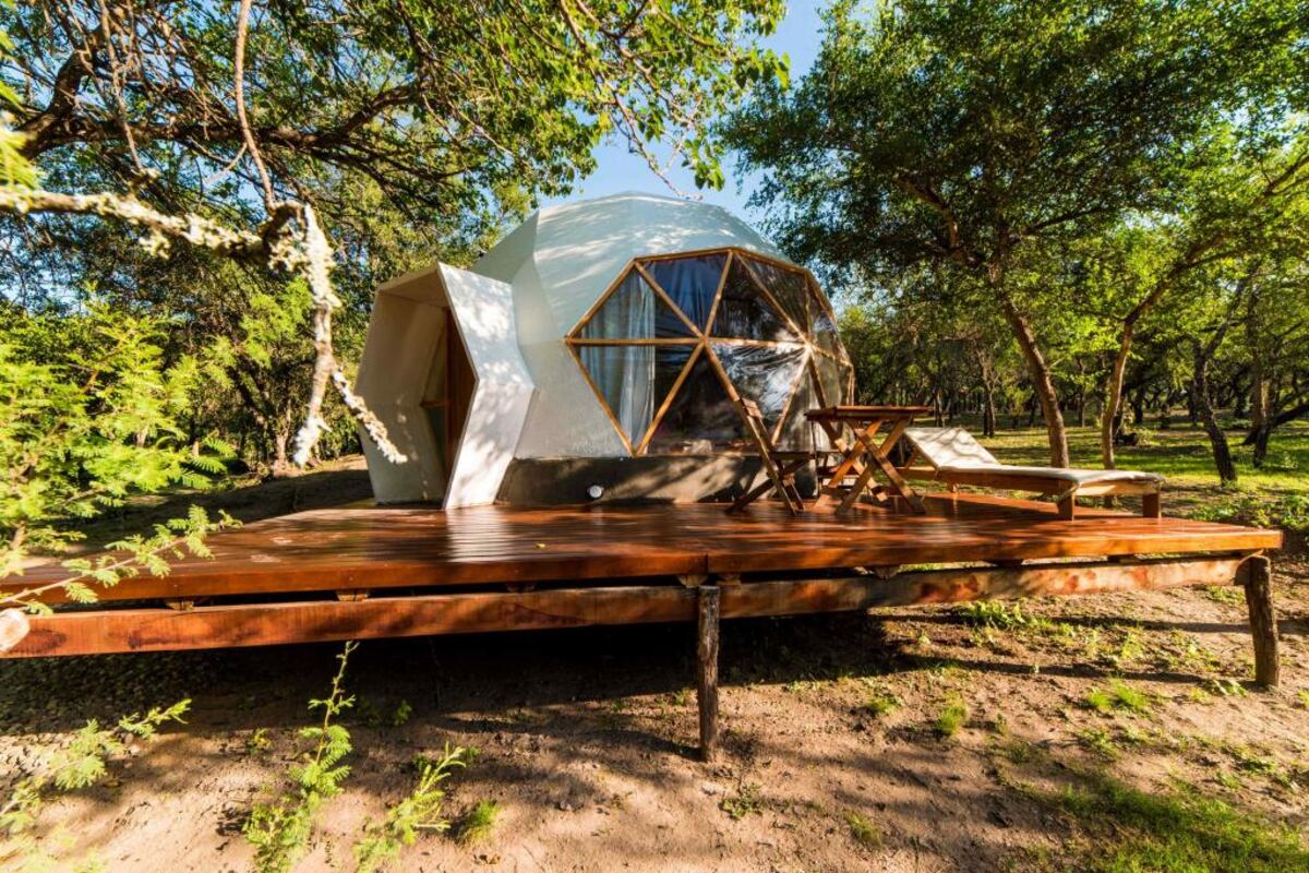 Qué es el glamping: la nueva forma de acampar que toma cada vez más protagonismo en Mendoza