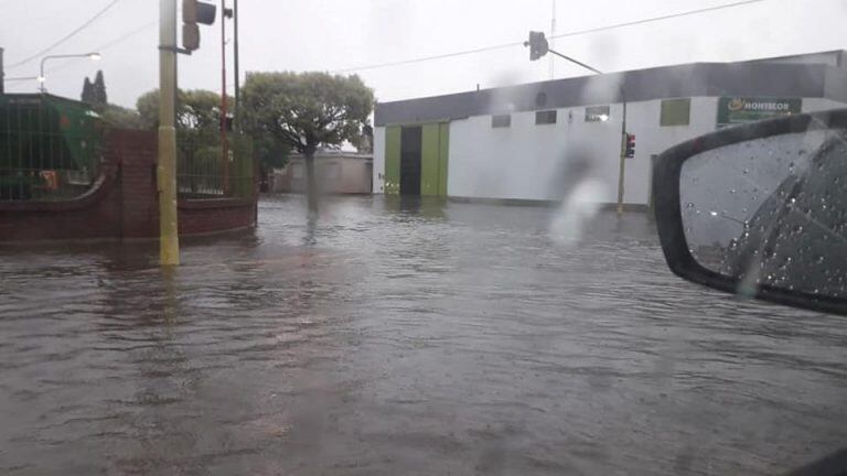 Intensa lluvia en Arroyito