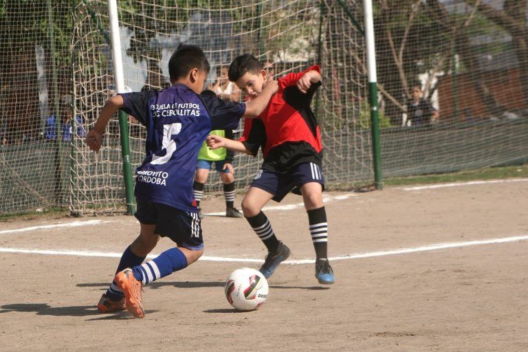 Futbol infantil televisado por Canal 3