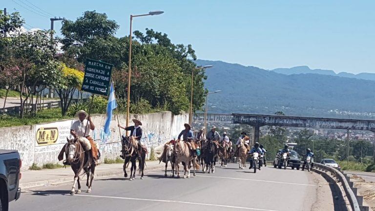 Saliendo de la capital jujeña,  rumbo a Los Alisos.