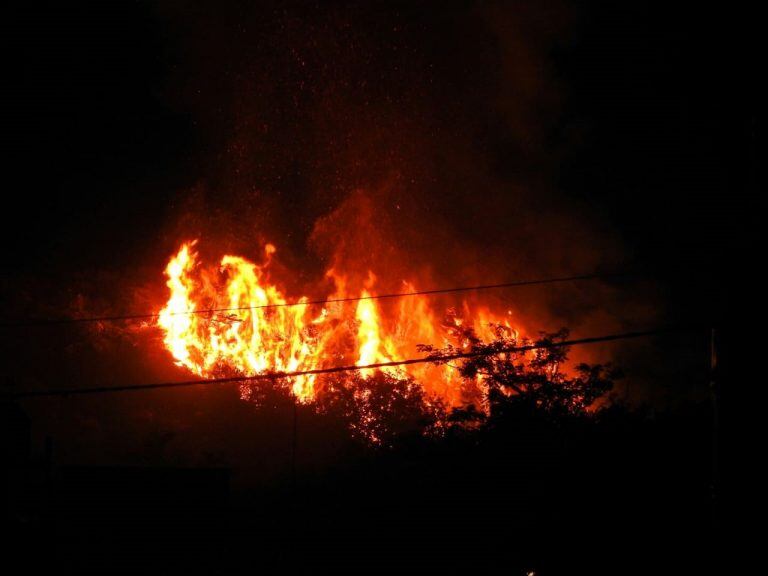 Incendio en la Planta de Tratamiento de Residuos de Unquillo (Gentileza Carlos Martínez)