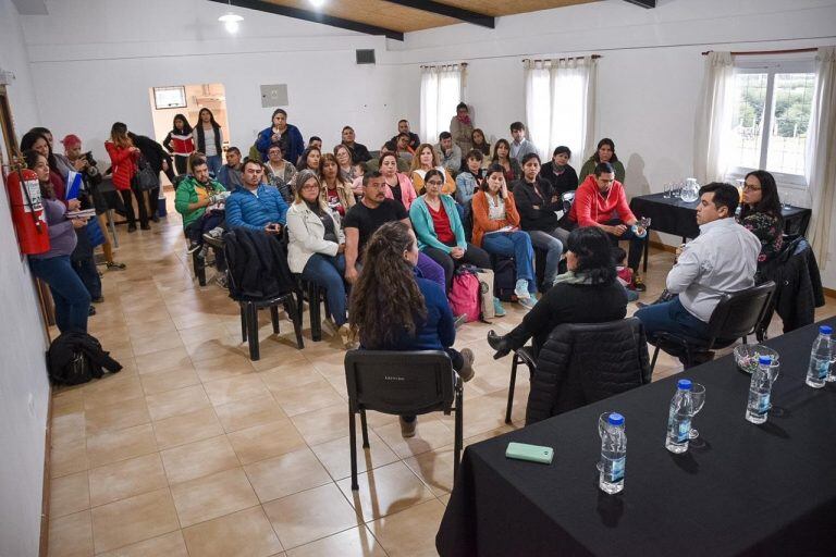 Negociación de terrenos para docentes  de Tolhuin (web)