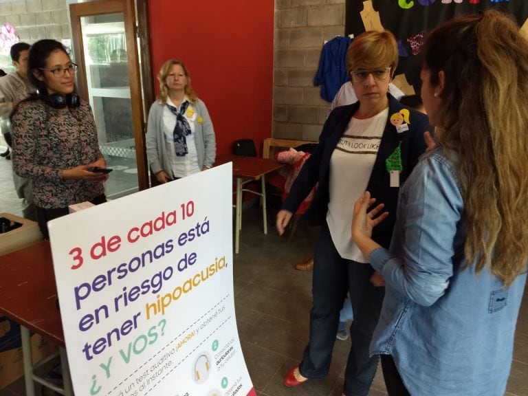 La aplicación para celulares uSound, destinda a hipoacúsicos, también participó de la "Expo-Educativa" de CIARD.