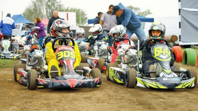 Todo listo para el arranque del Karting del Sudoeste sobre tierra 2022. La Fundación KDI organiza la primera del año, que a la vez clausurará el 2021.