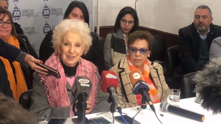 Estela de Carlotto en San Luis en una conferencia de prensa.