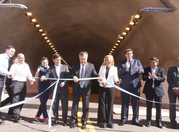 El Gobernador Alfredo Cornejo y el presidente del BID inauguraron en marzo el túnel Cacheuta-Potrerillos.