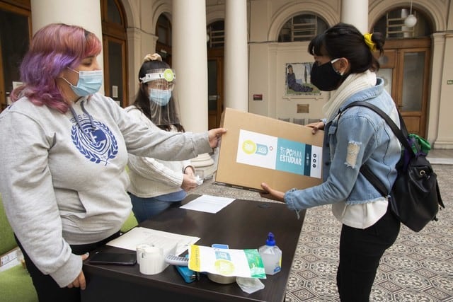 Con el programa “Tu PC para estudiar”, la UNLP garantizó la continuidad de muchos estudiantes durante 2020. (UNLP)