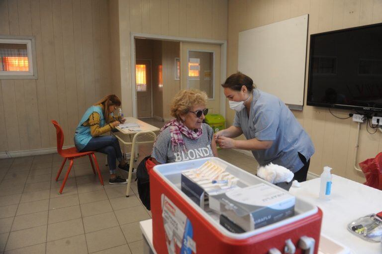 Campaña de vacunacion adultos mayores en la Ciudad de Buenos Aires. (Clarín)