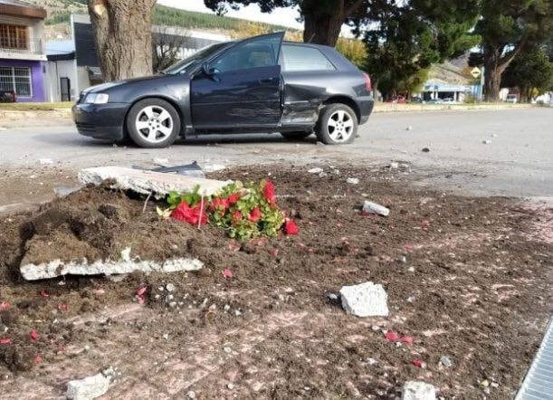 Accidente en pleno centro de Esquel.
fotos: EQS.notas