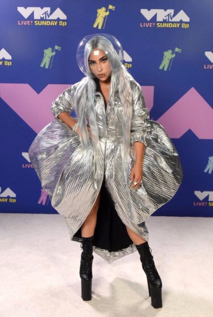 MTV VMAs: los mejores looks de los famosos en la alfombra roja (AP)