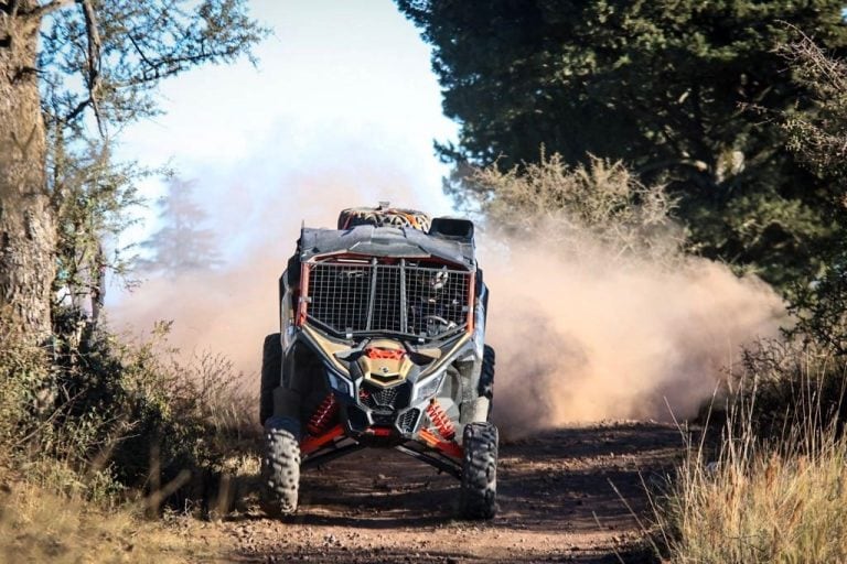 Los vehículos UTV, una de las últimas categorías creadas dentro del Rally Provincial cordobés y que brindan un notable espectáculo.