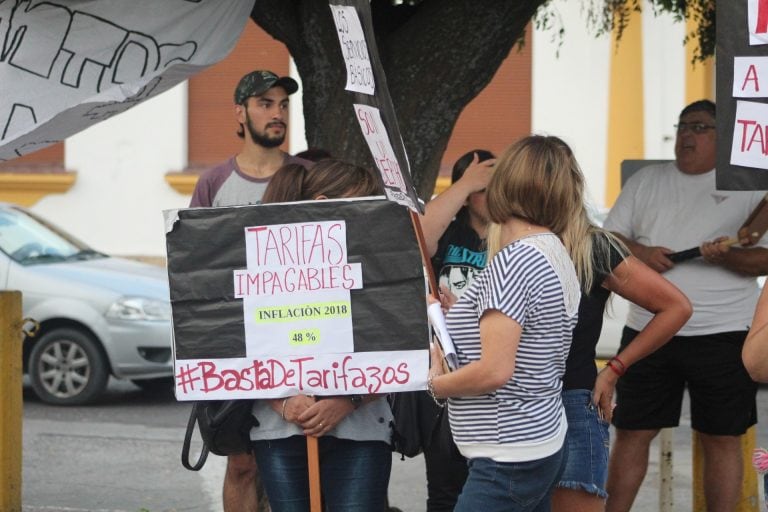 Ruidazo por aumento de tarifas y boletos