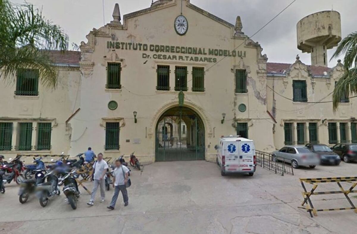 Secuestraron celulares en la cárcel de Coronda por el presunto abuso de un interno