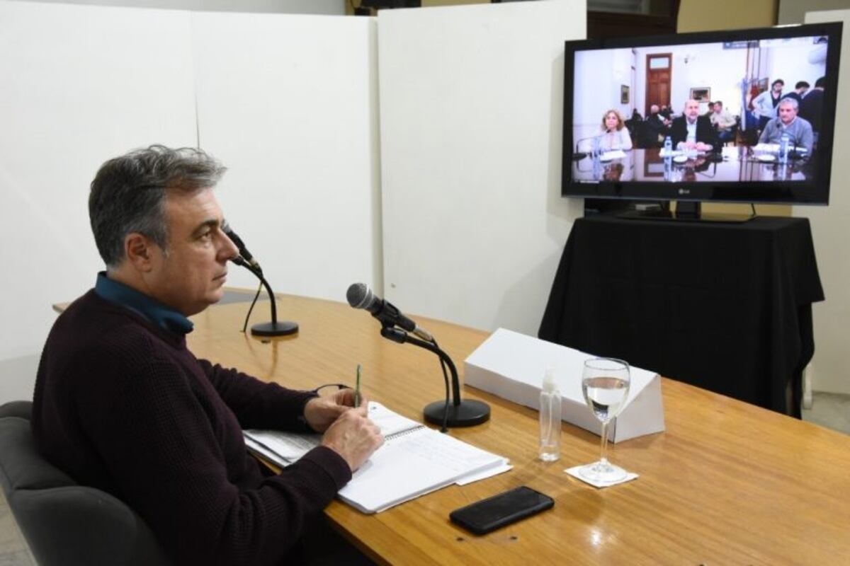 Luis Castellano repasó con Omar Perotti las nuevas medidas