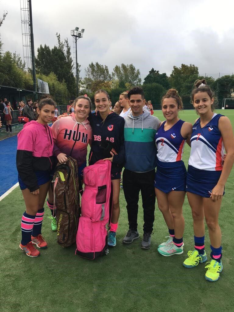 Jugadoras de Hockey del Centro Vecinal San Miguel Arroyito