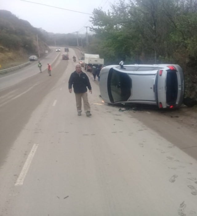 Siniestro vial en El Pueblito (Foto: Diario Sierras)