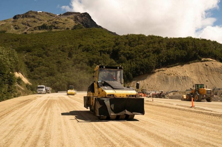 Re pavimentación en La Herradura