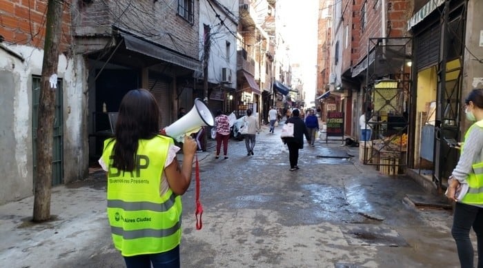 Vecinos de la Ciudad brindan su ayuda (Foto: buenosaires.gob.ar)